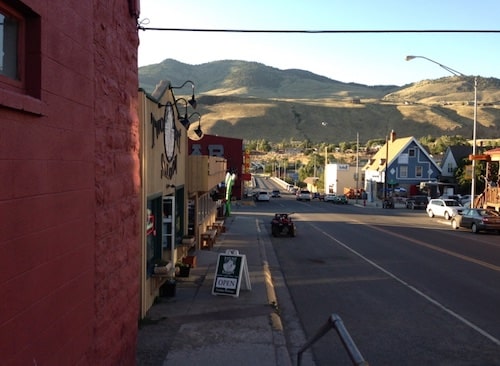 Hannah Jaicks_Research Outdoor Adventures and Yellowstone_Downtown Gardiner Montana